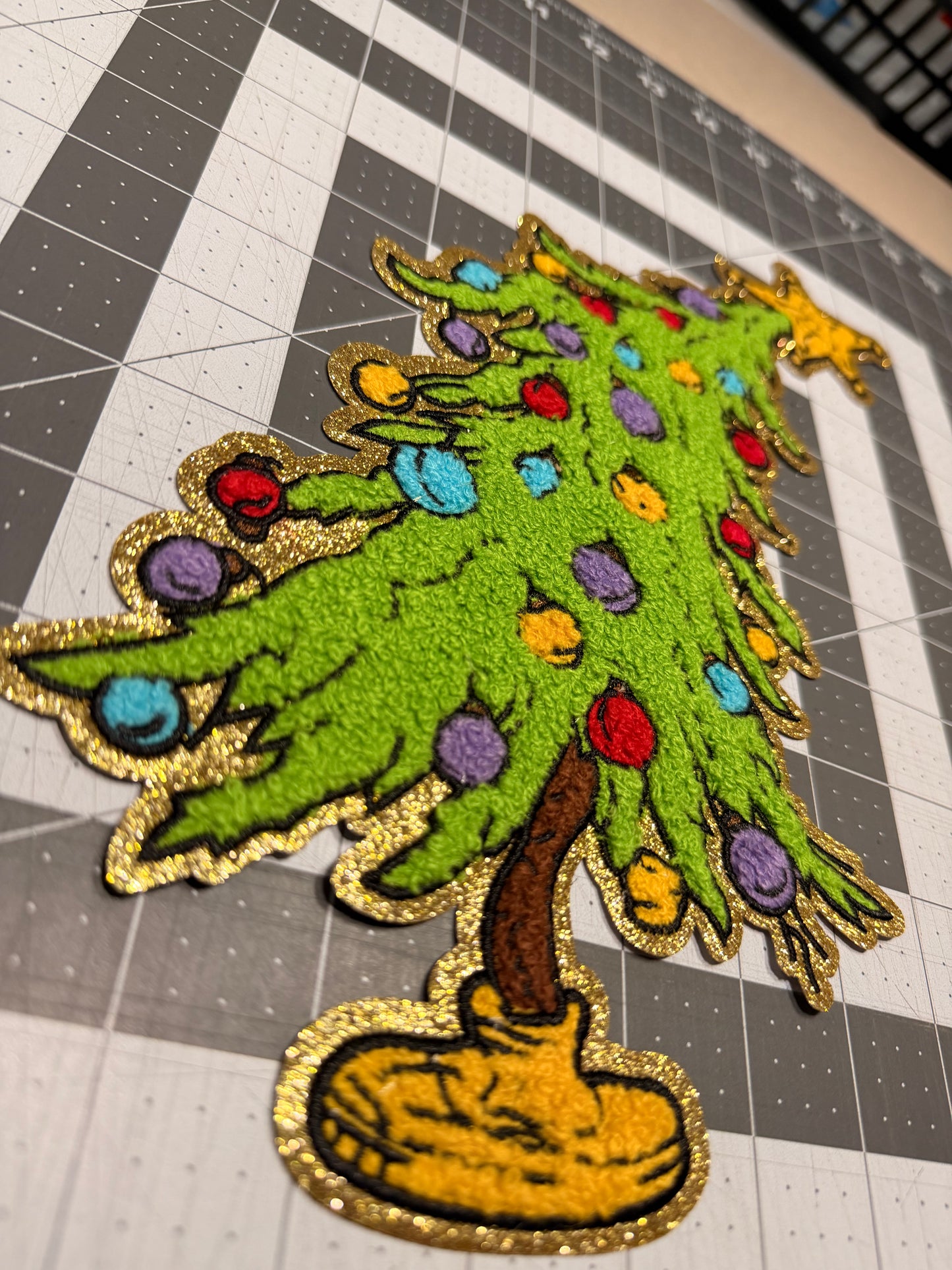 RTS - PATCH - GRINCH TREE