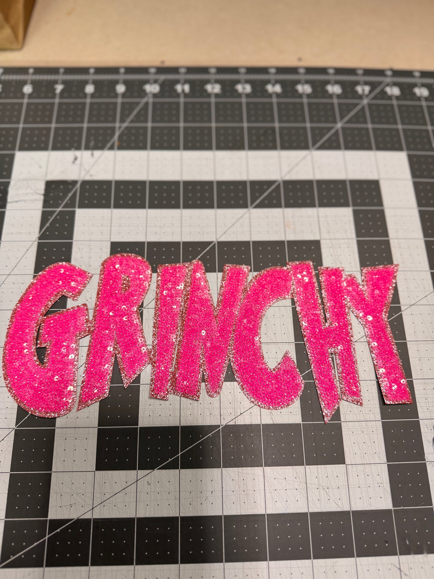 RTS - PATCH - GRINCHY/PINK