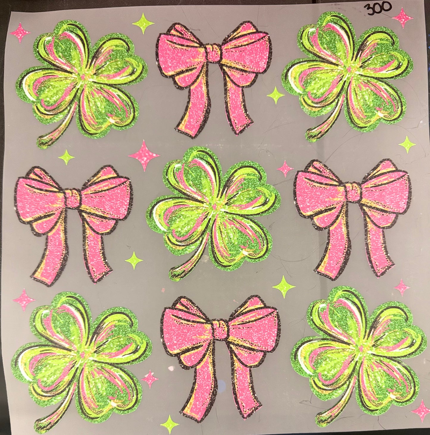 DESTASH - 300 - PINK BOWS/FOUR LEAF CLOVERS